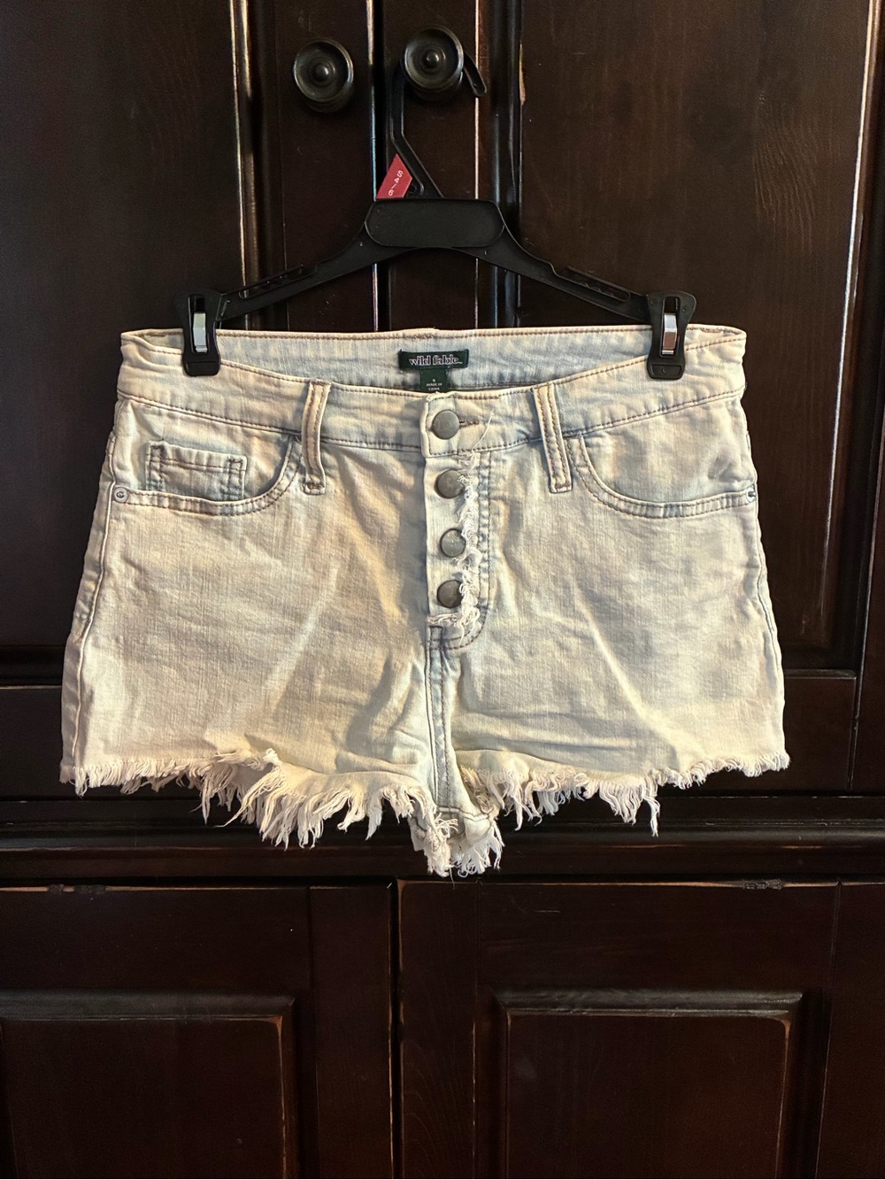 WILD FABLE Light Wash Denim Button-Front Frayed Hem Shorts